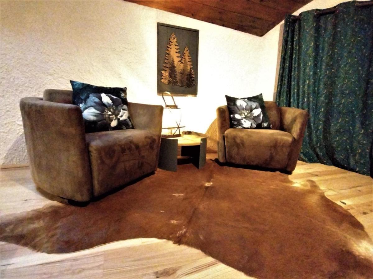 モンジェネヴル La Maita Bed & Breakfast エクステリア 写真